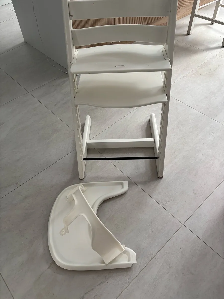 Stokke baby high chair feeling - Image 4
