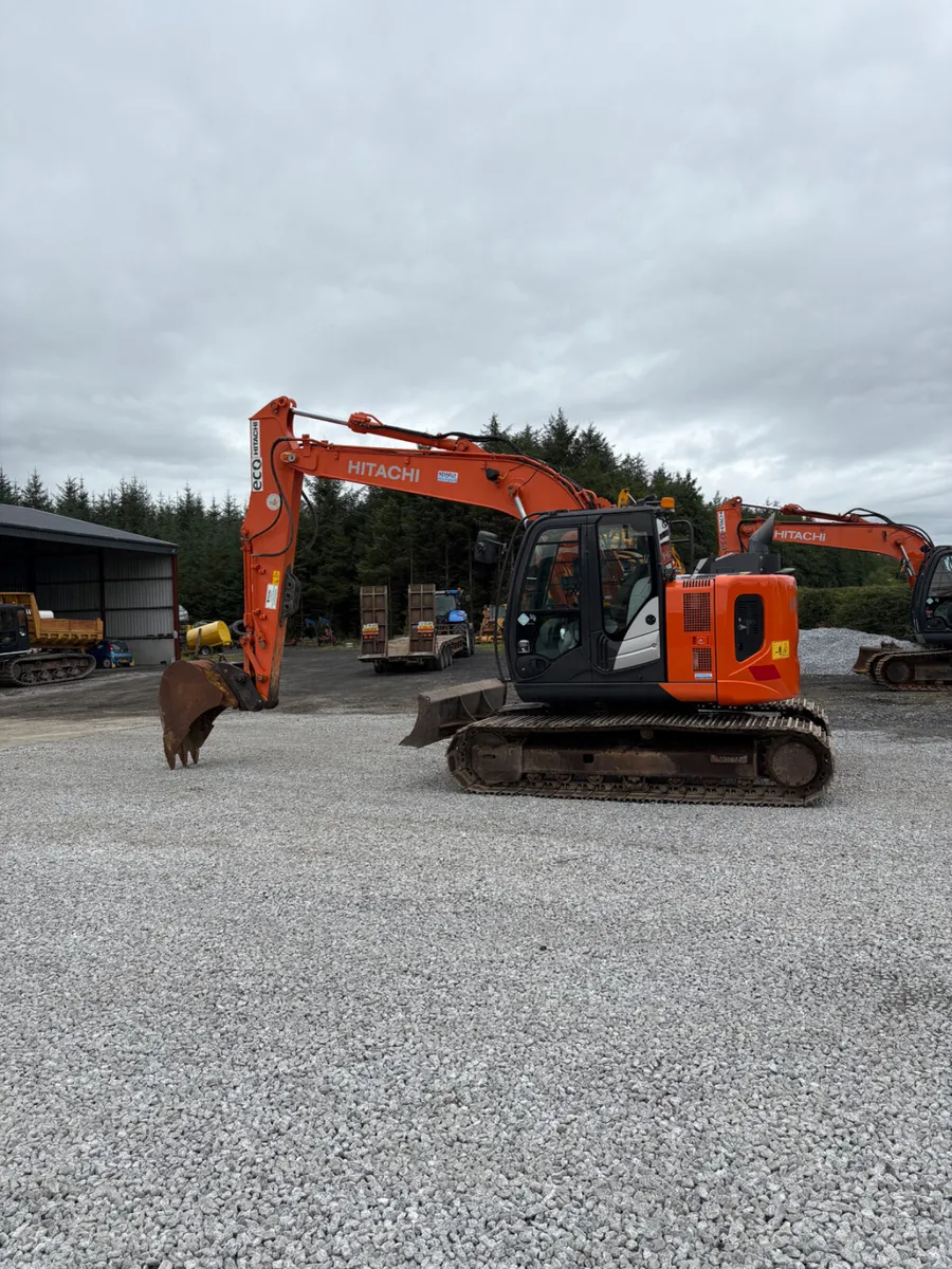 Hitachi zx135-6.           2018 - Image 1
