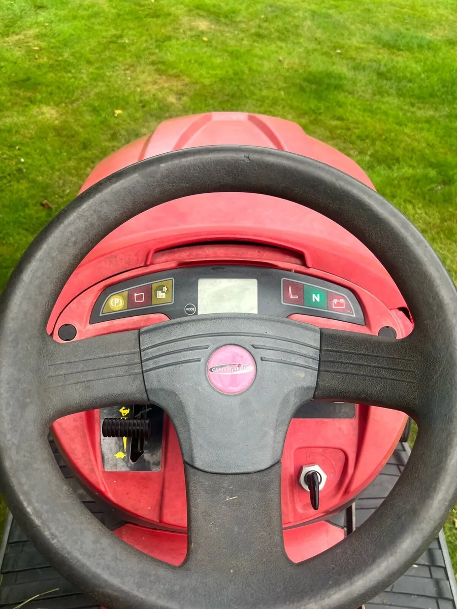 Ride on lawnmower - Image 3