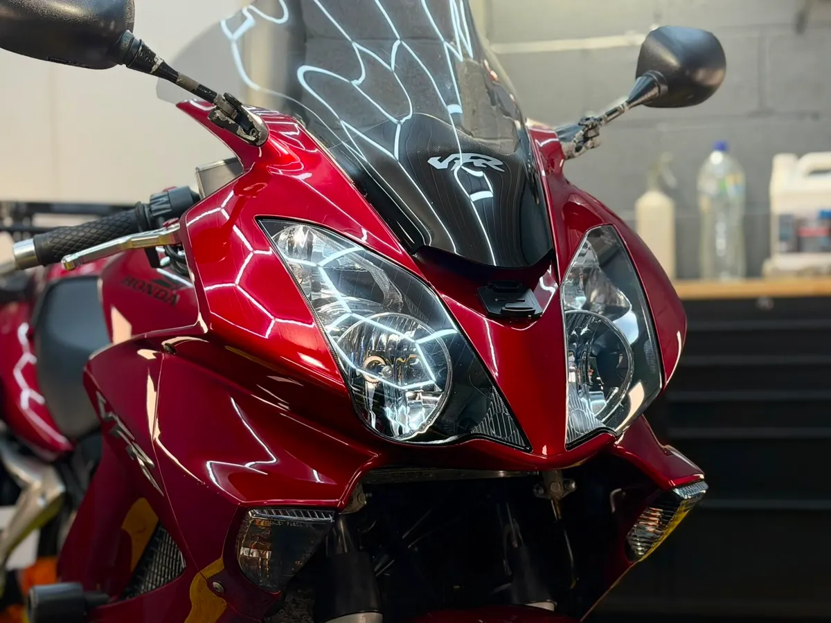 Honda vfr800 vtec - Image 4