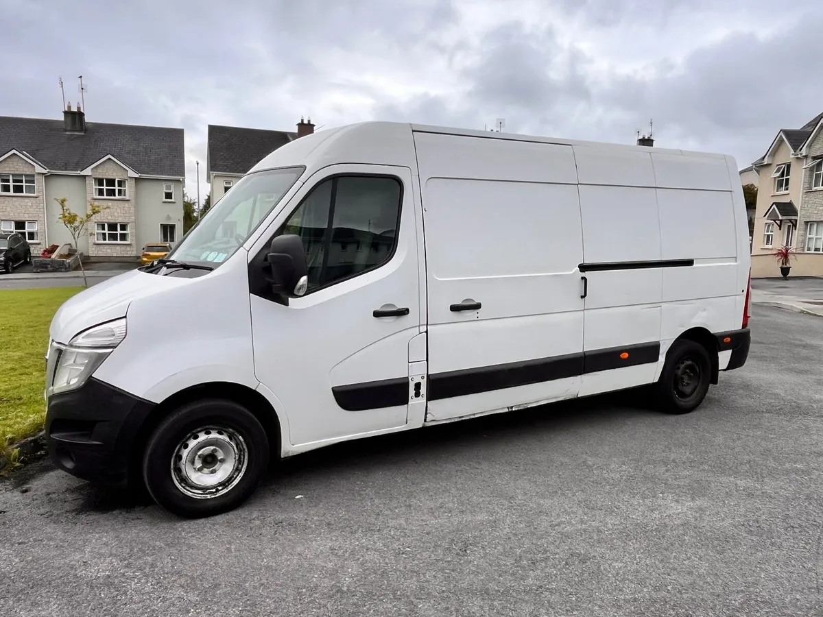 Nissan NV400 2015 - Image 2