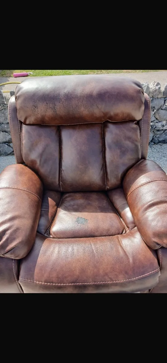 Recliner Chair - Image 2