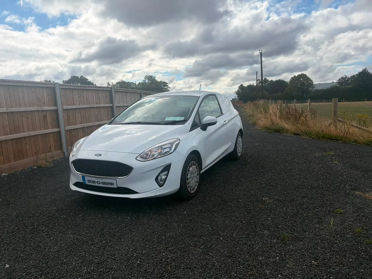 2020 ford fiesta van - Image 3