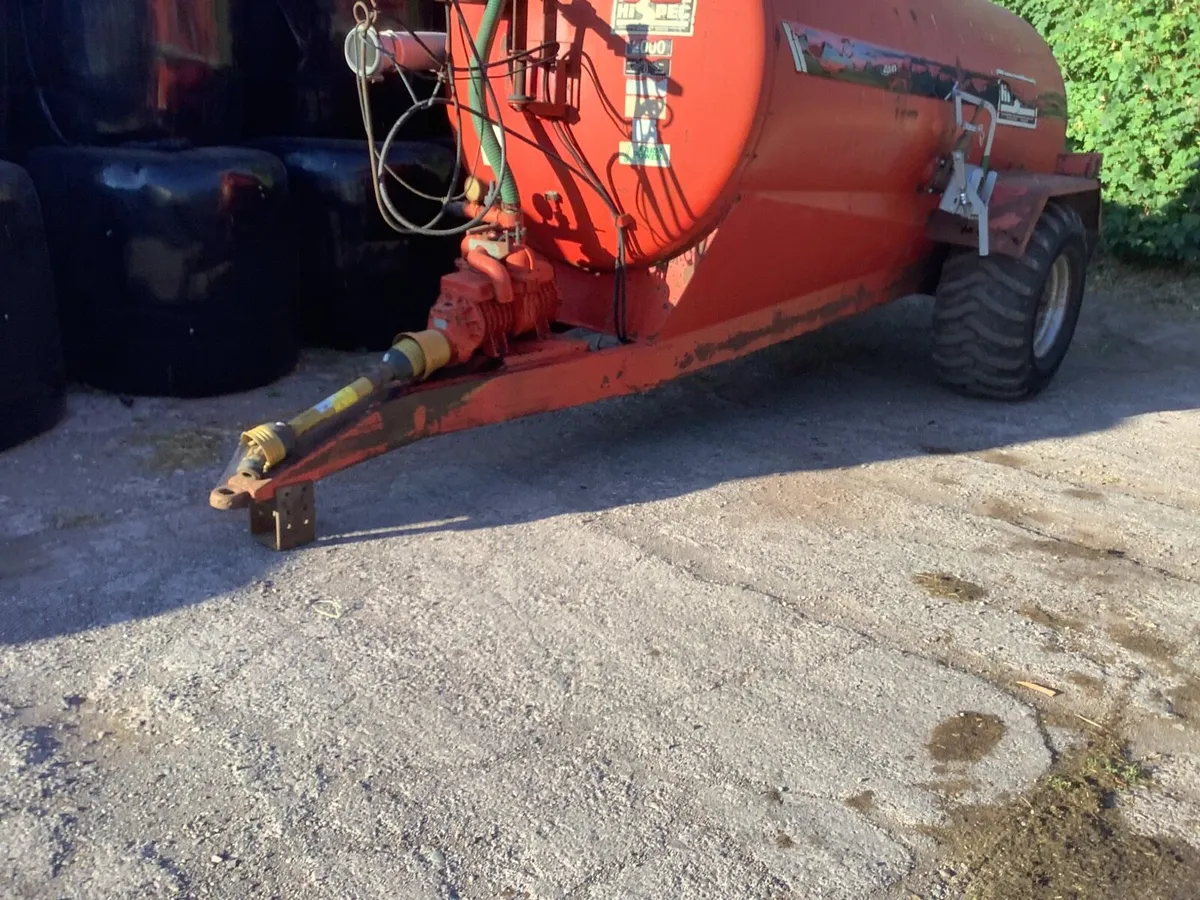 2000 gal slurry tanker - Image 1