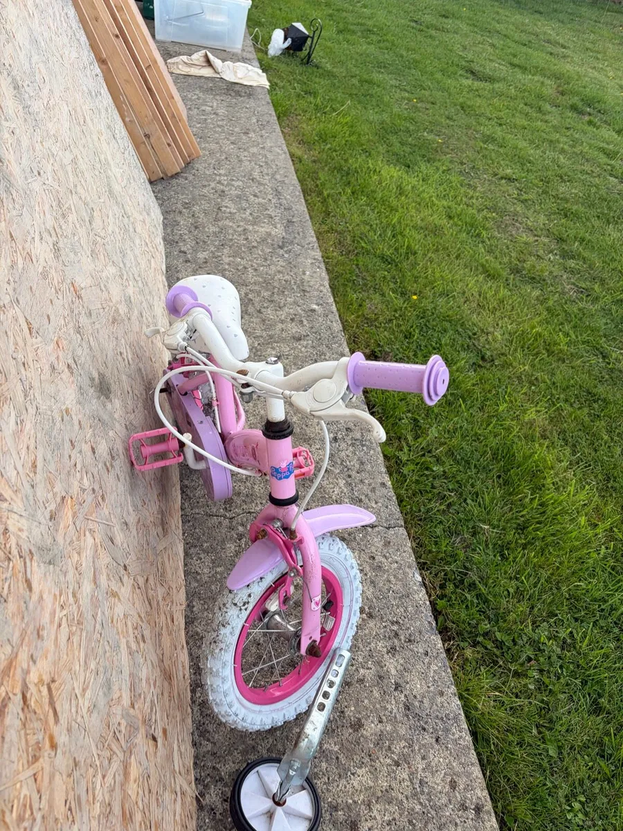 kids bike with 2 stabiliser - Image 2