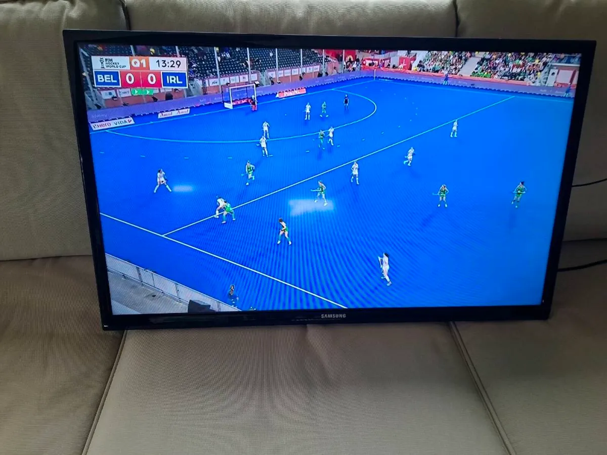 Samsung LED Saorview digital TV 32" - Image 2