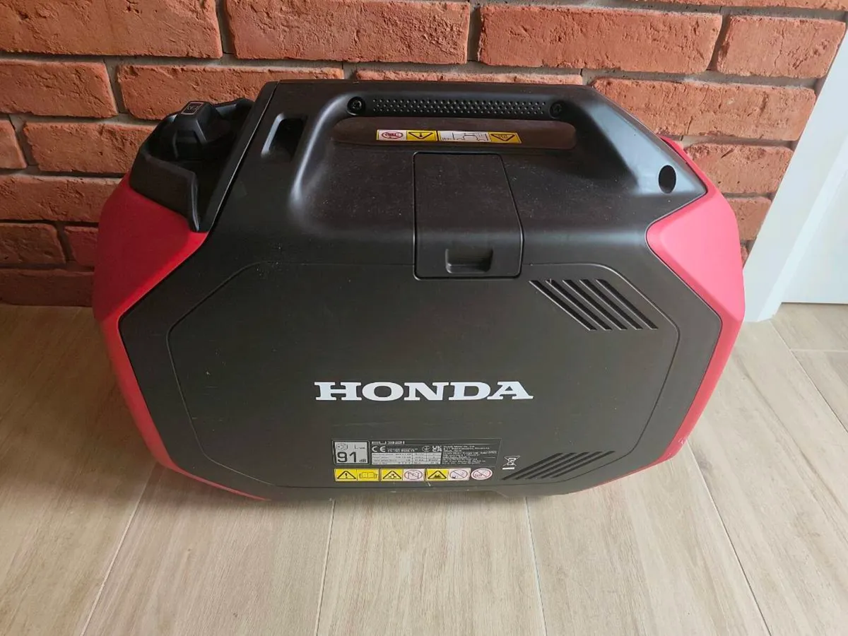 Honda EU32i Invertor Generator - Image 3