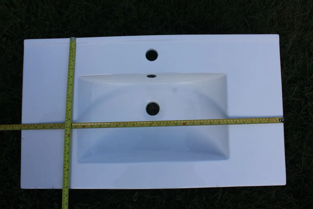 Two wash hand basins - Image 3