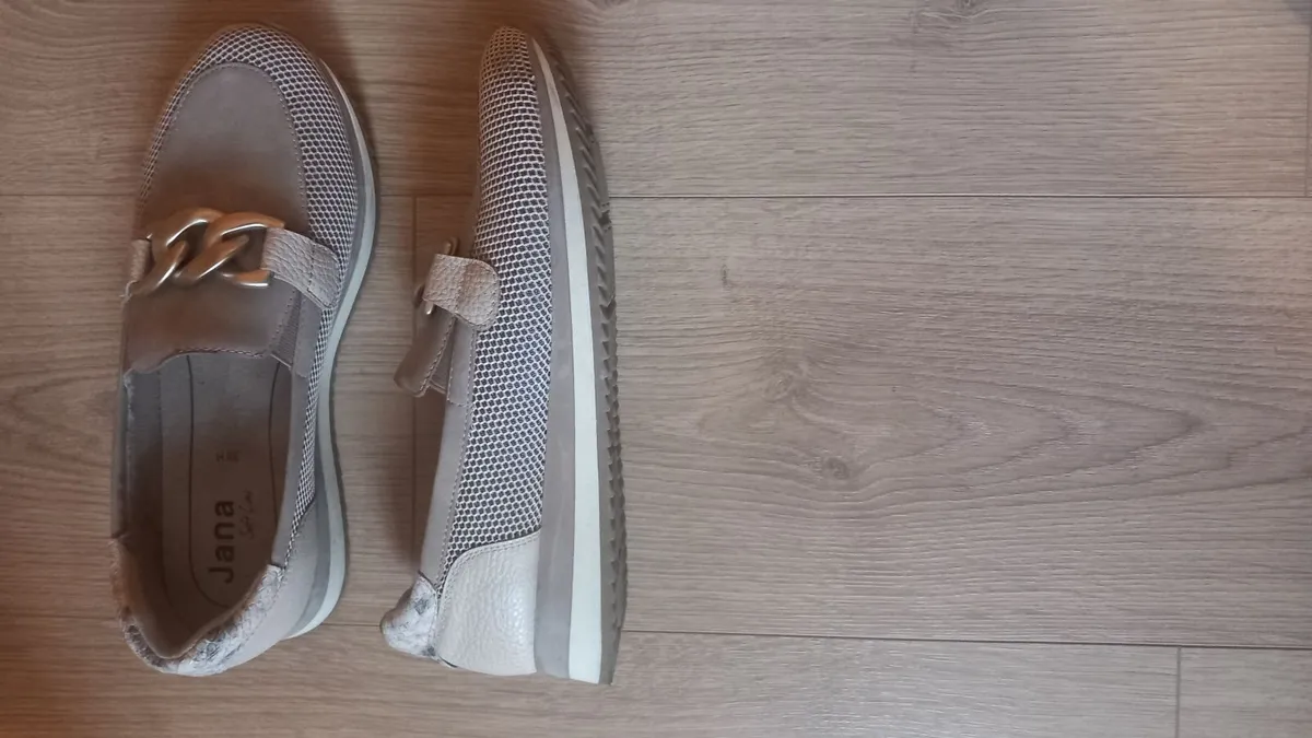 Shoes - Image 2