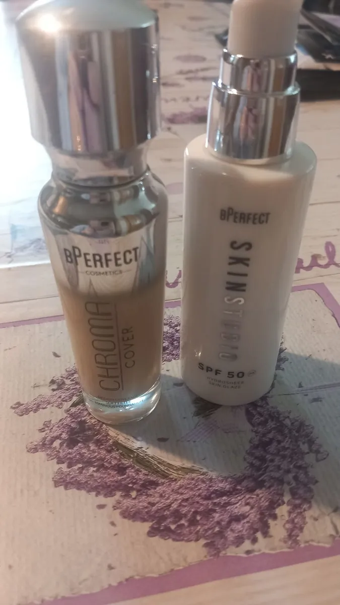 Makeup - Image 1