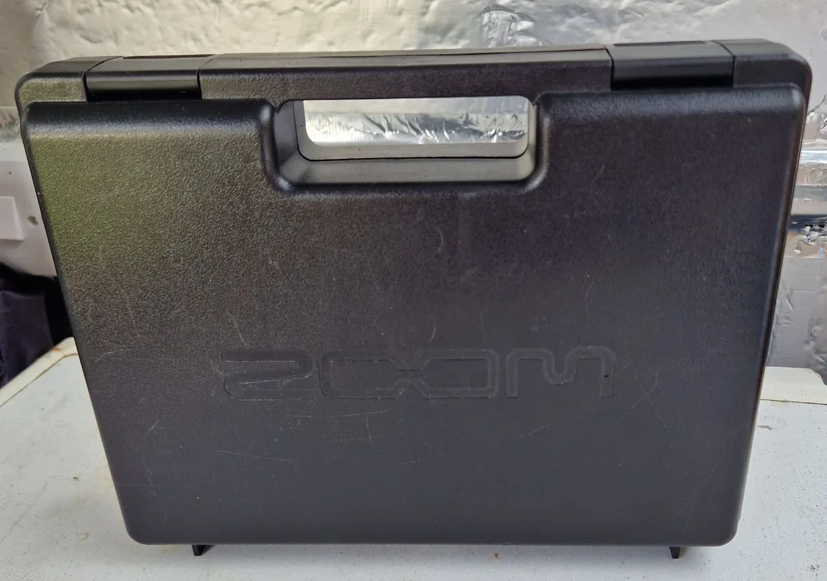 Zoom H6 Handy Recorder - Image 1