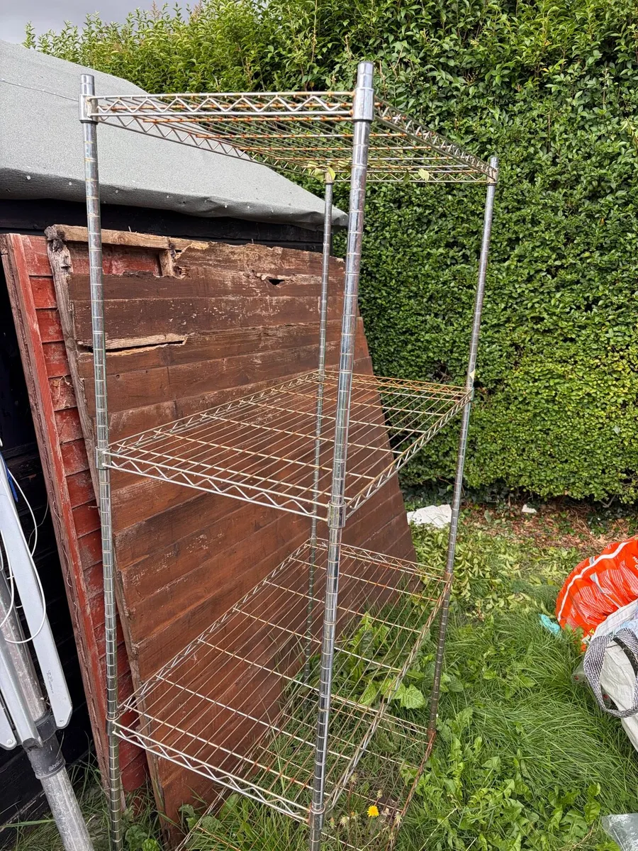 shelf for outdoor garden - Image 1