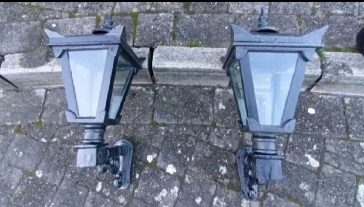 Cast iron  lights - Image 3