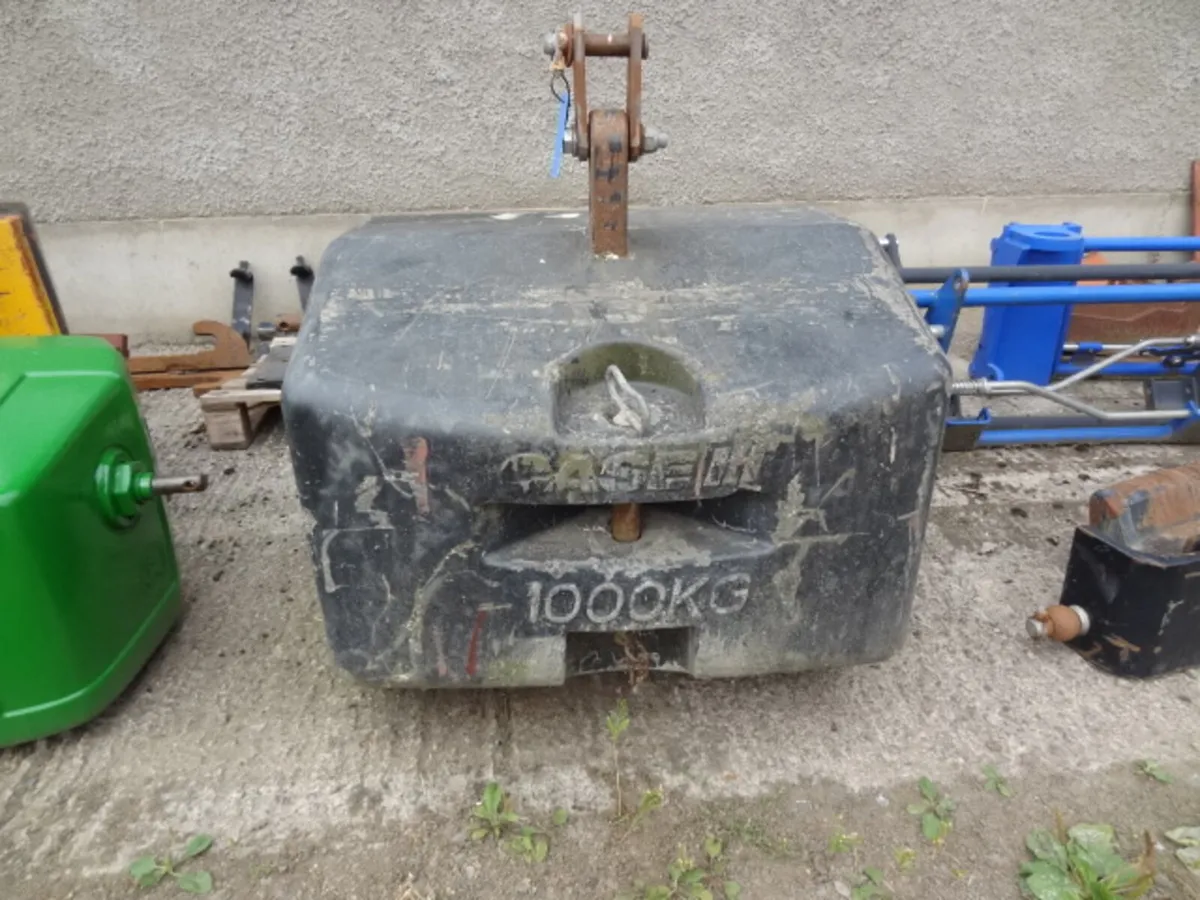 Case Front Tractor Weight 1000KG - Image 2