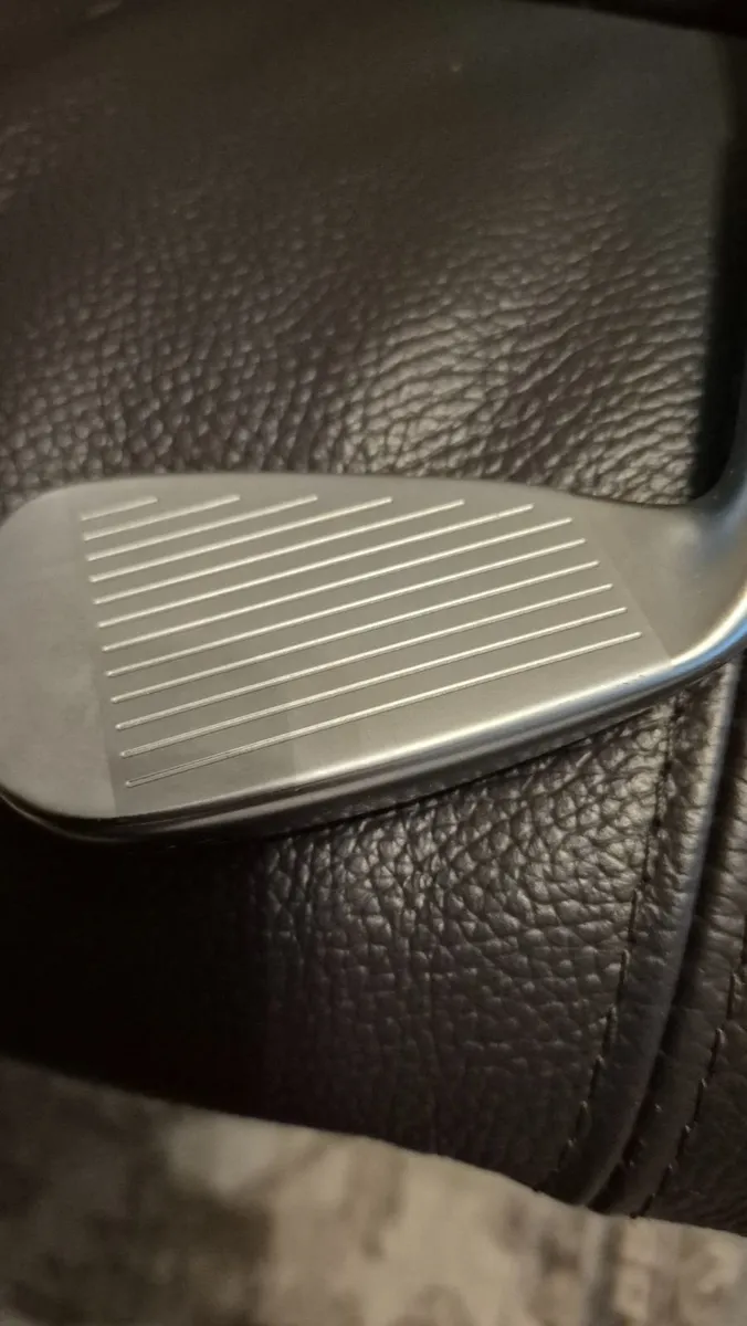 Mizuno JPX 921 irons - Image 3