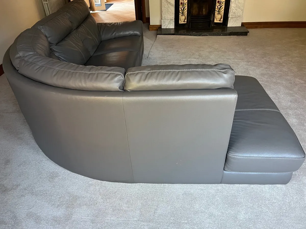 Beautiful grey sofa in perfect condition - Image 3