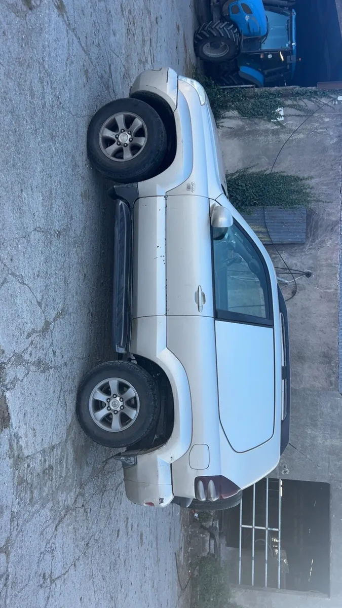 Toyota Land Cruiser - Image 3