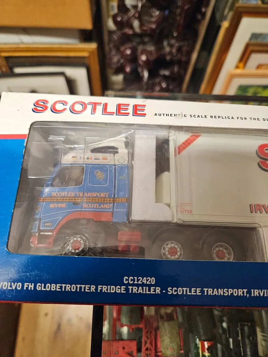Corgi Volvo Tractor Unit and Trailer 1.50 - Image 2