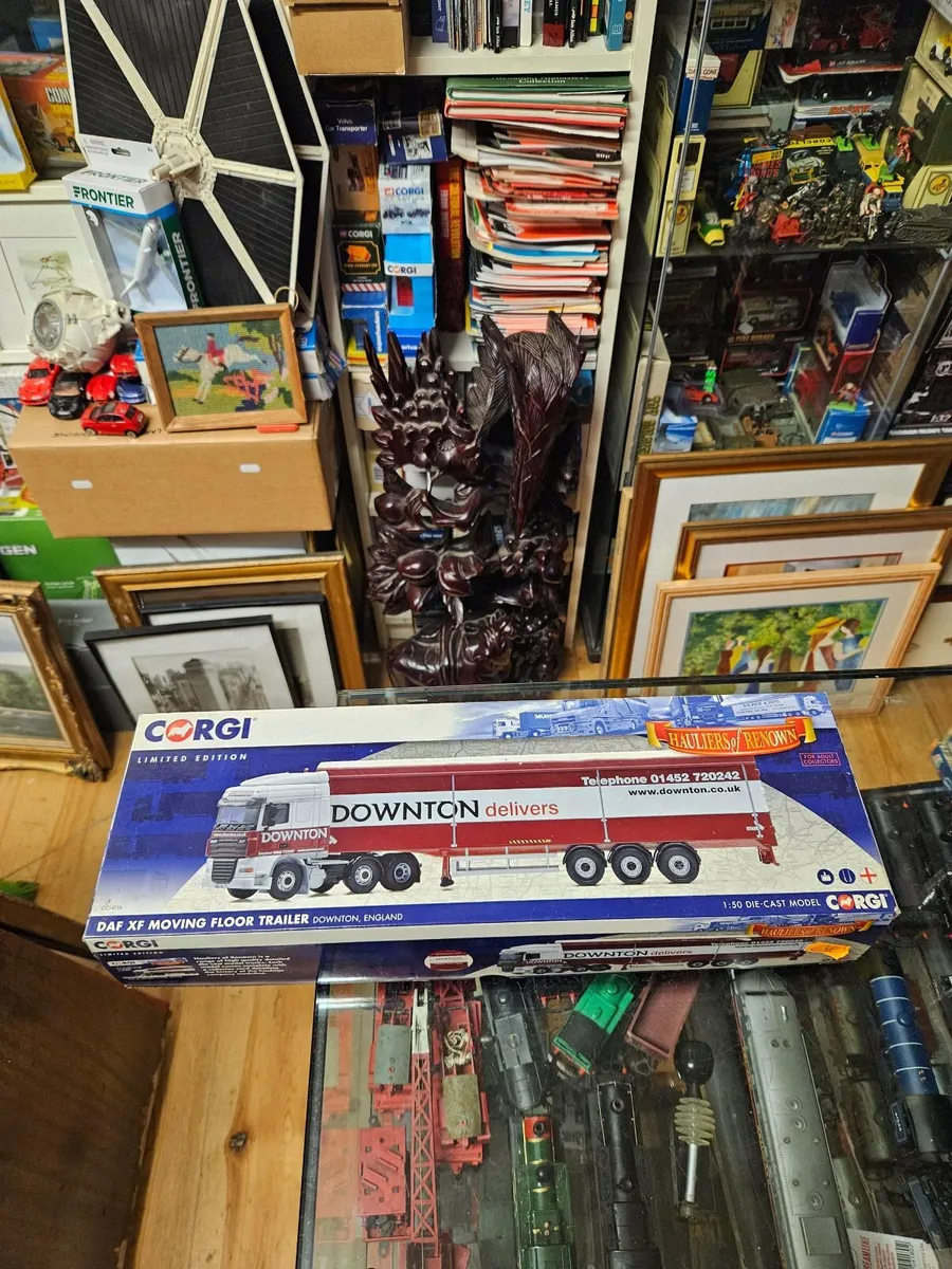Corgi DAF Tractor Unit and Trailer 1.50 - Image 1