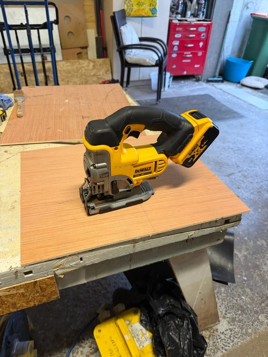 Dewalt dcs331 jigsaw - Image 2