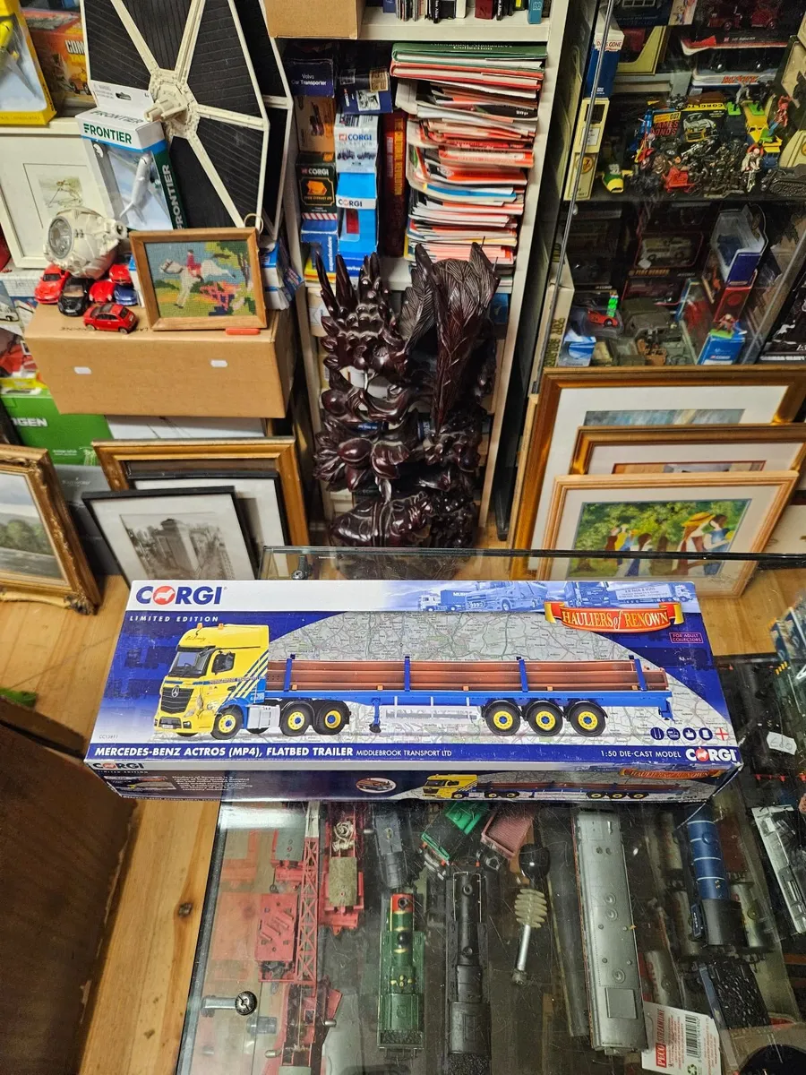Corgi Mercedes Tractor Unit and Trailer with Load - Image 4