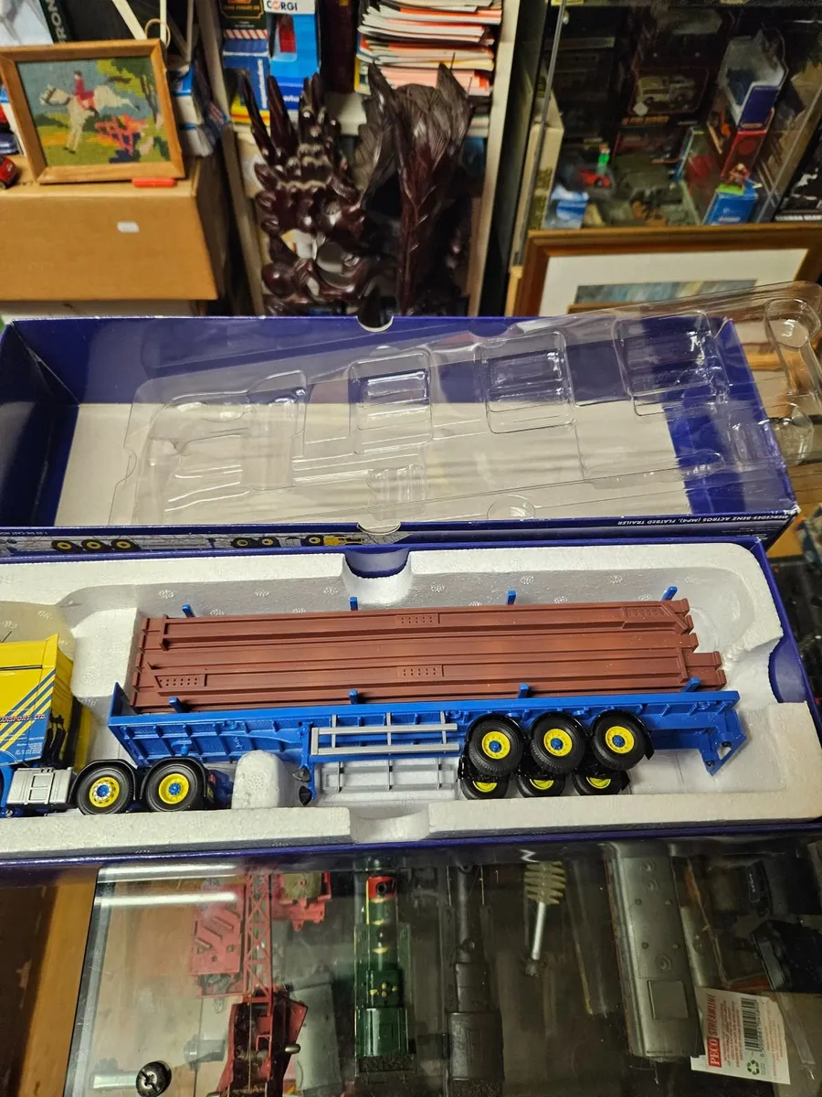 Corgi Mercedes Tractor Unit and Trailer with Load - Image 2