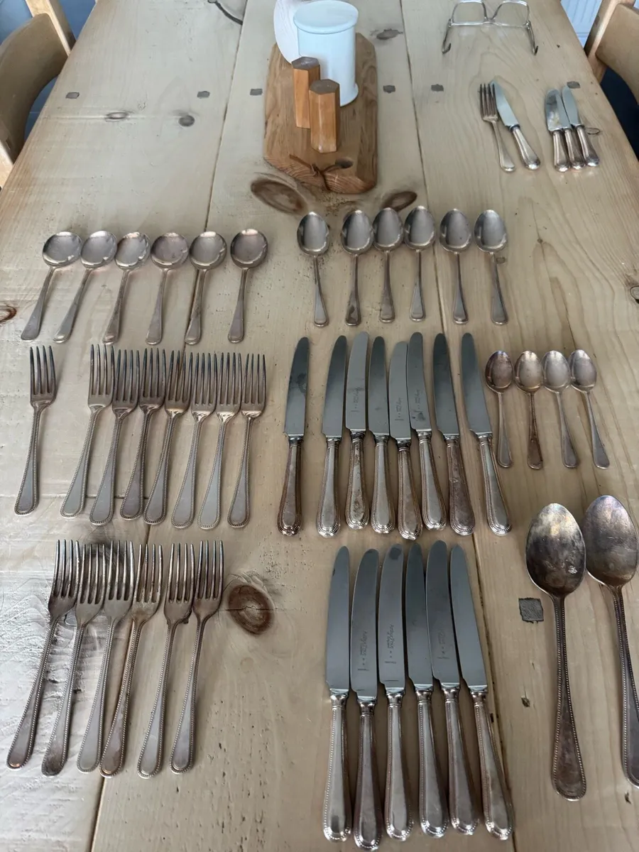 Vintage 6 person A1 silver plated cutlery set .. - Image 1