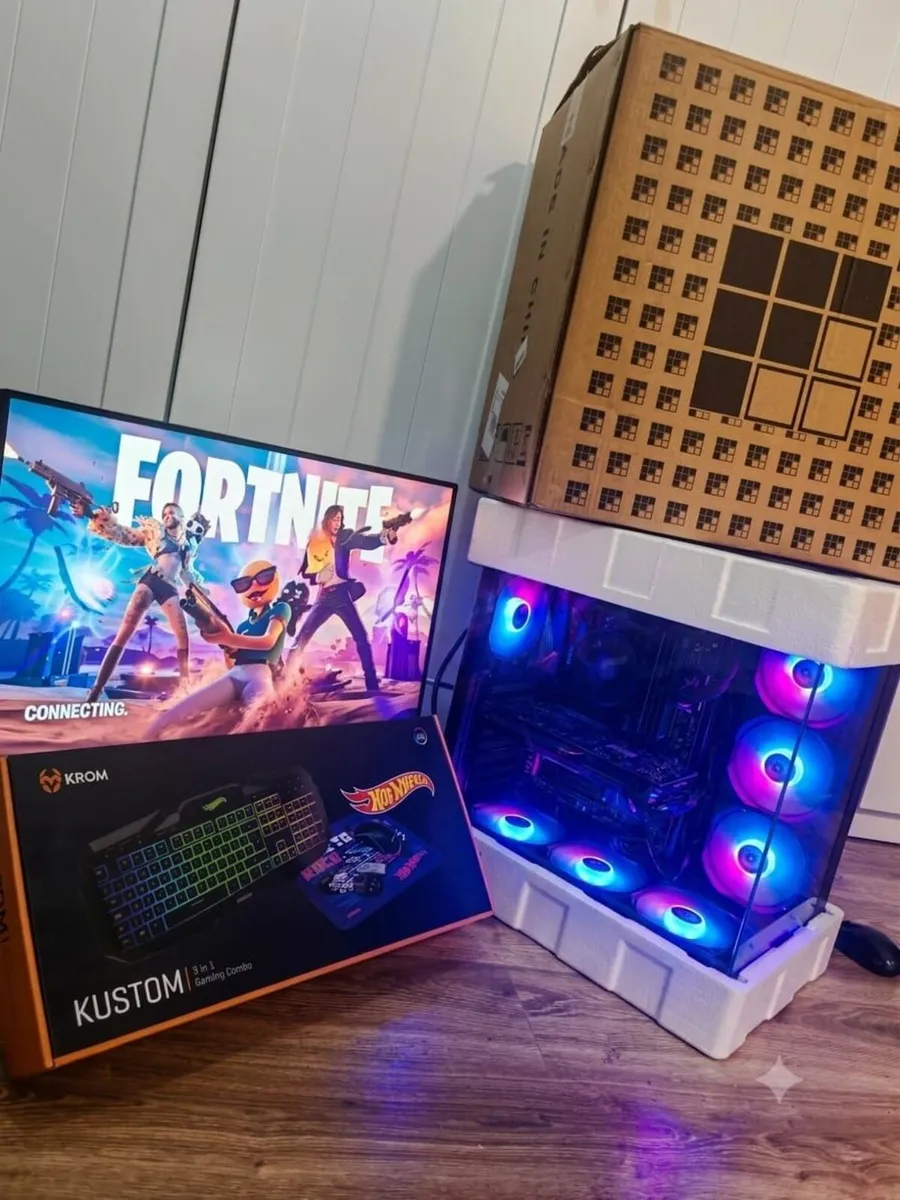 GAMING PC COMPUTER MONITOR - Image 1