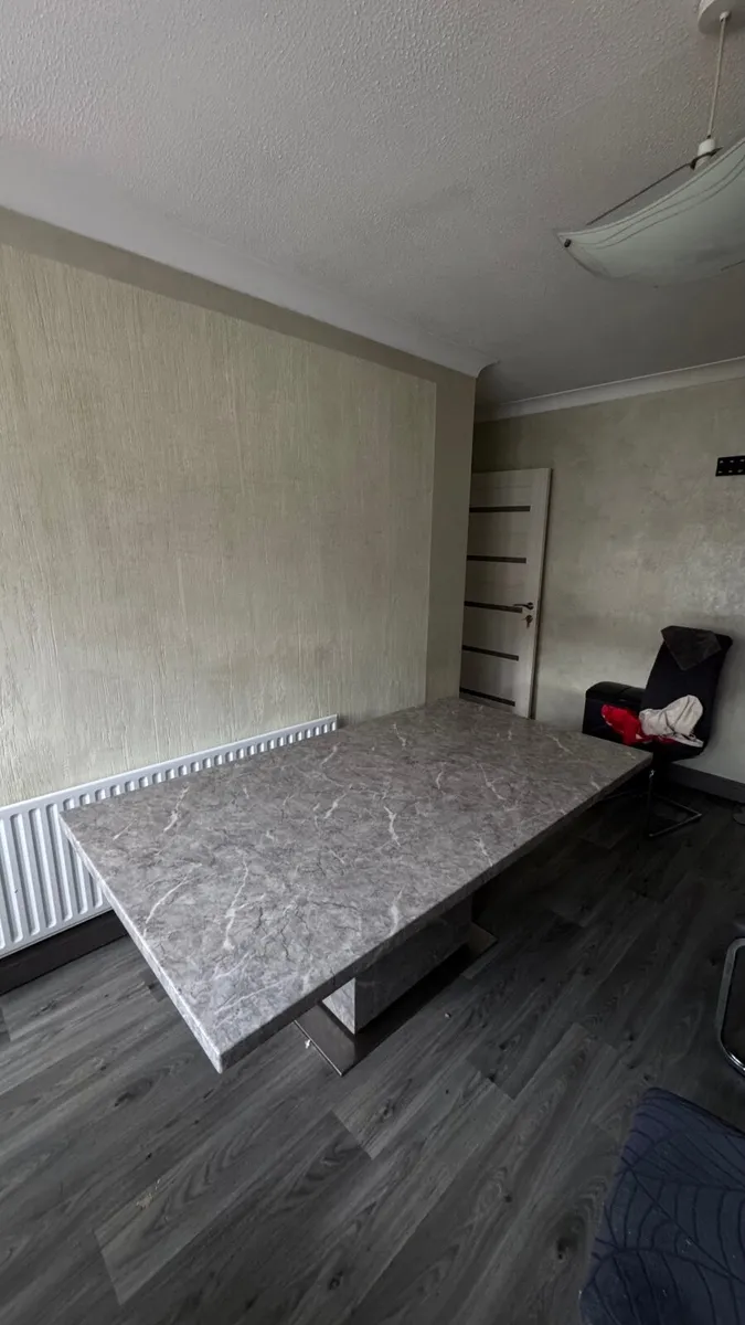 Dinning table - Image 3