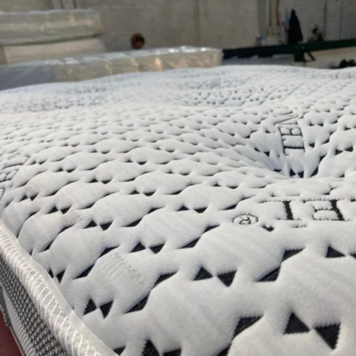 2000 Ruby Pocket Spring Mattress - Image 3