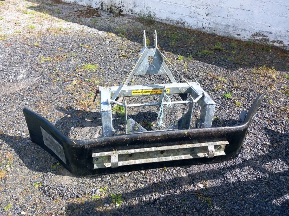 Fleming Yard Scrapper - Image 1