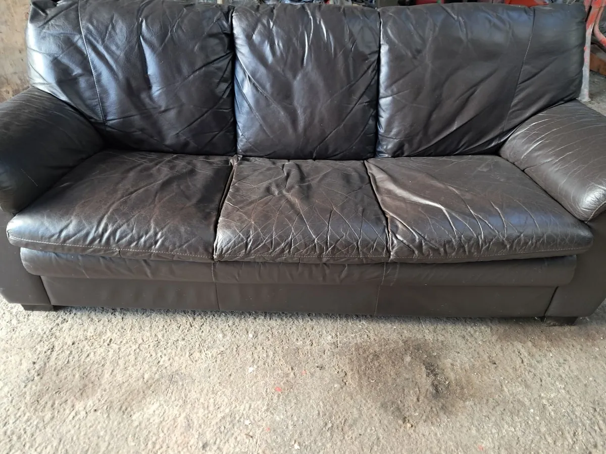 3 seater couch - Image 2