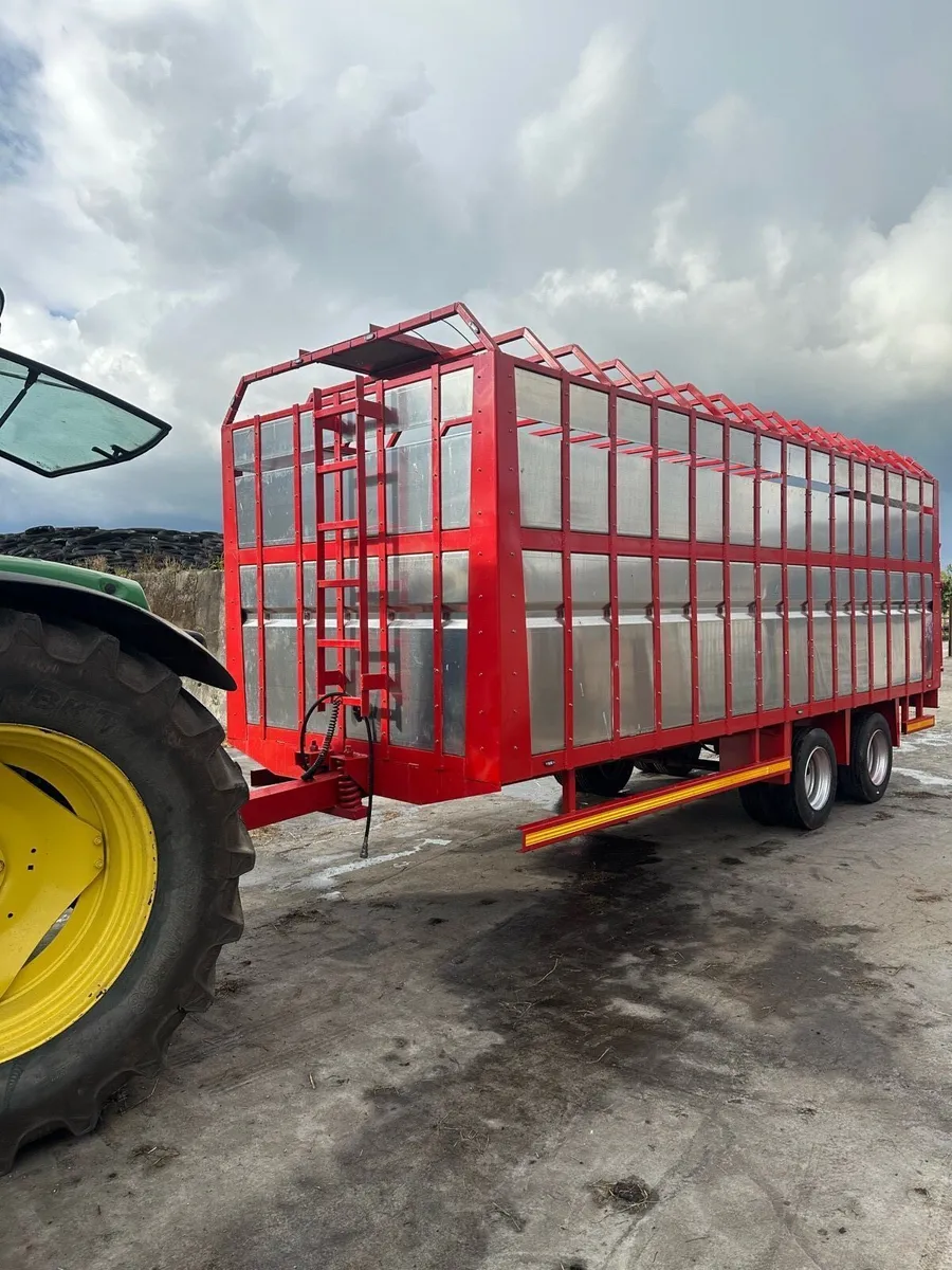 Cattle trailer - Image 1