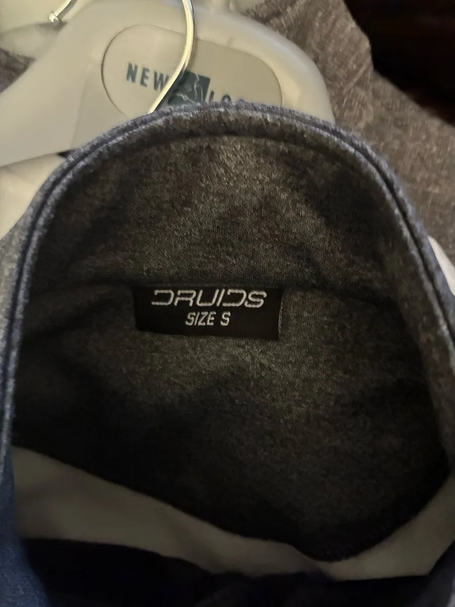 druids sleeveless jacket - Image 3