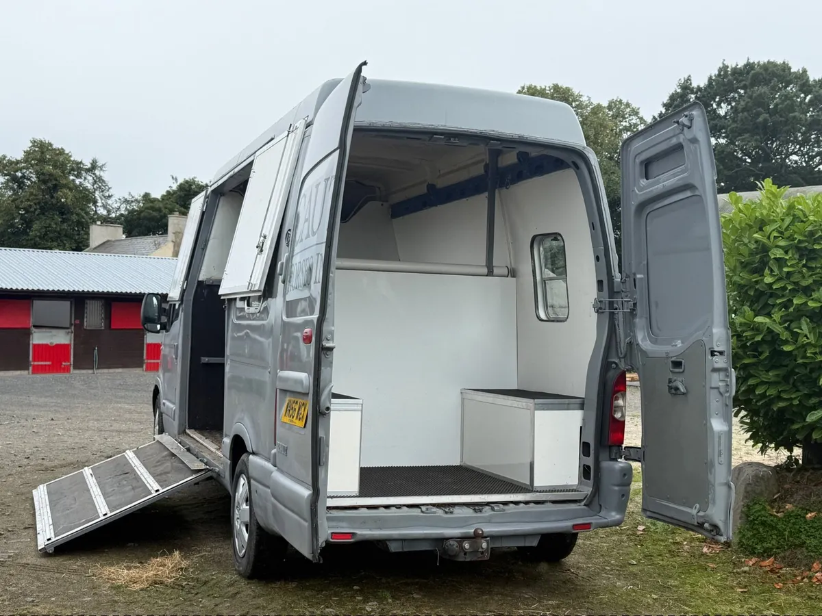 Horse van - Image 3
