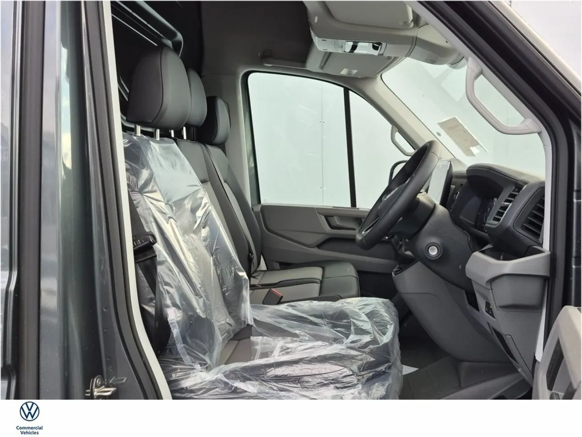 Volkswagen Crafter CRAFTER HIGHLINE  35 MWB 177BHP - Image 2