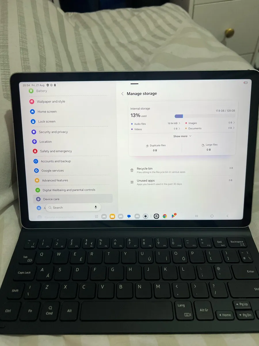 Samsung Galaxy TabS9 FE - excellent condition - Image 2