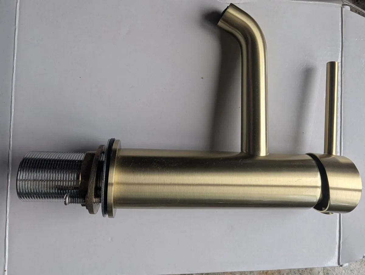 Brand New Brass Bathroom Mixer tap and Waste - Image 3