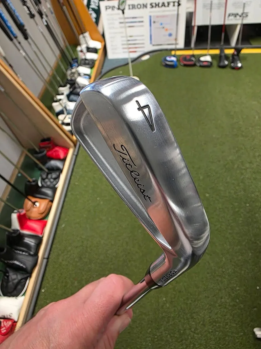 As New Titleist T150 Forged 4 Iron - Image 3