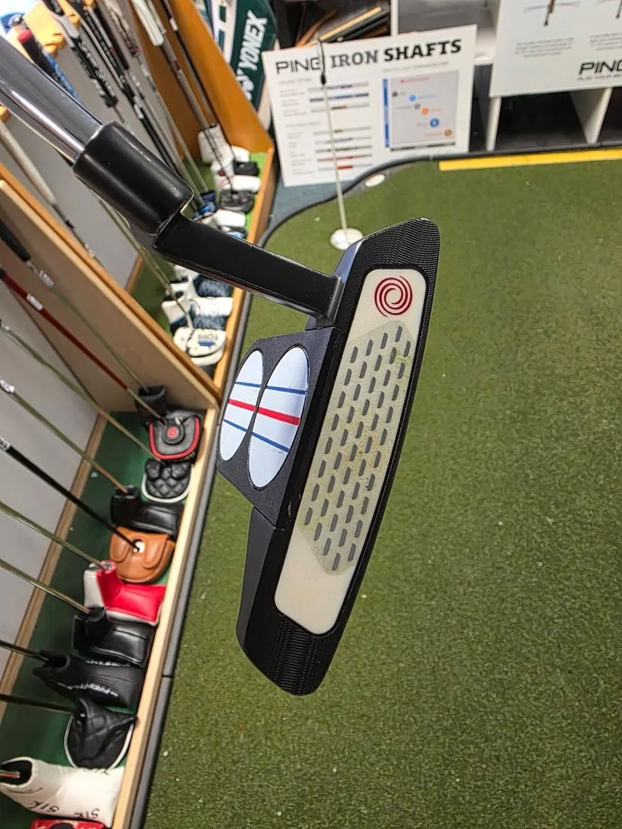 Odyssey 2-Ball Triple Track Putter - Image 3
