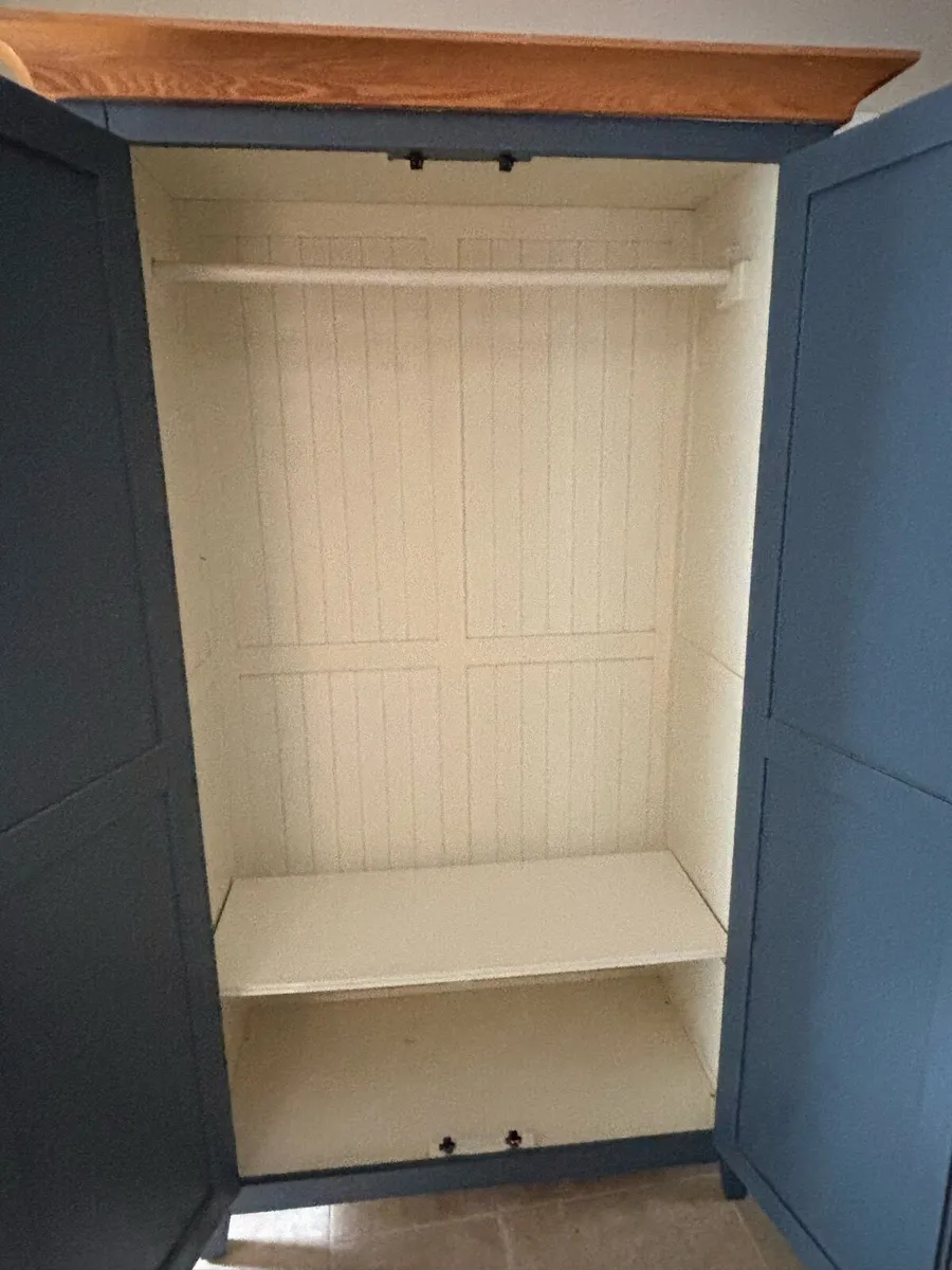 Wardrobe - Image 3