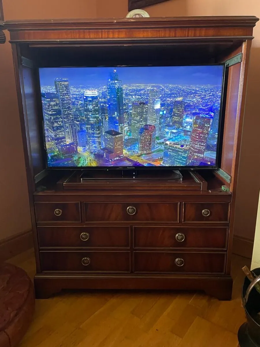 Mahogany tv unit - Image 4