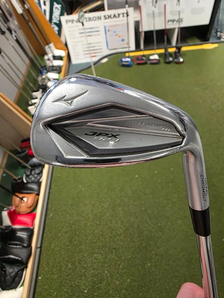 Mizuno Jpx 923 Hot Metal HL Irons - Image 1