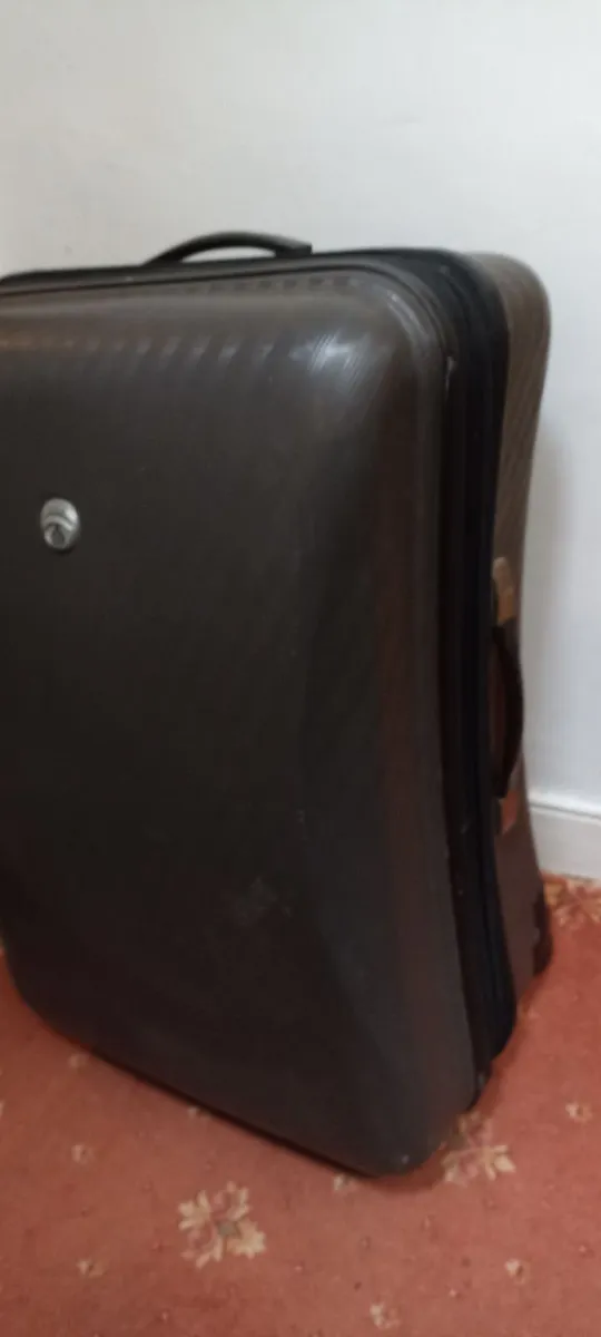 Expanding Hardshell Suitcase - Image 1