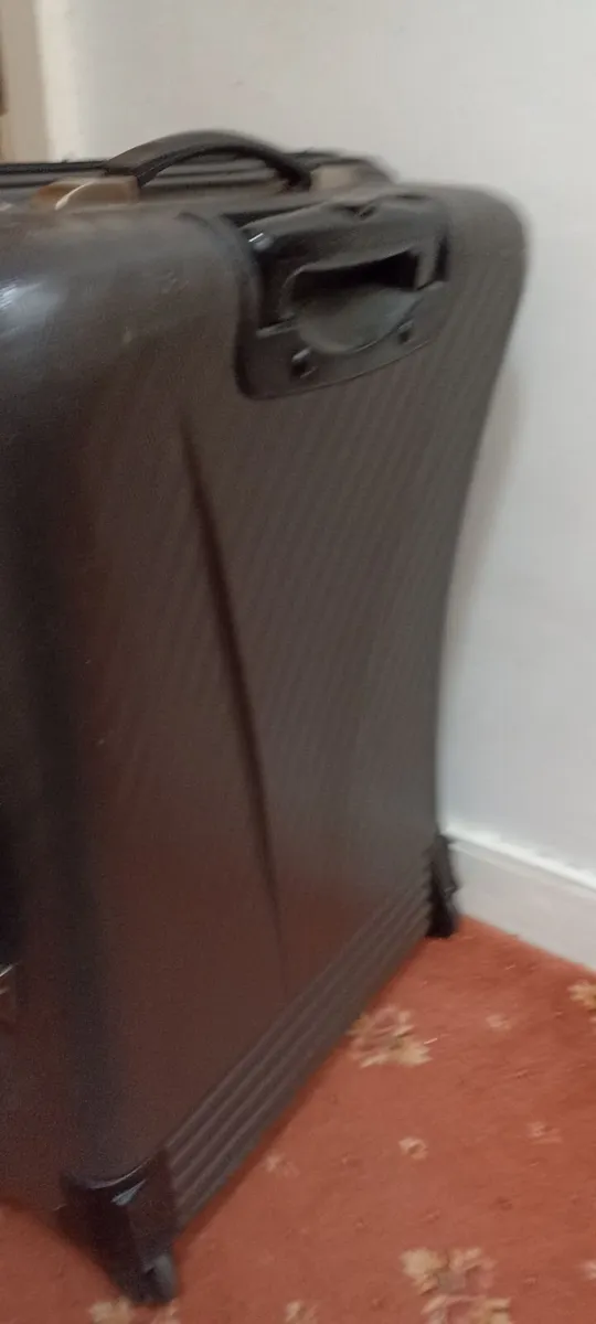 Expanding Hardshell Suitcase - Image 4