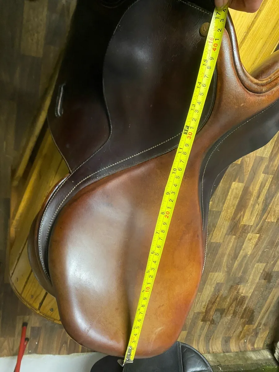 16.5 bates brown Leather adjustable saddle - Image 1