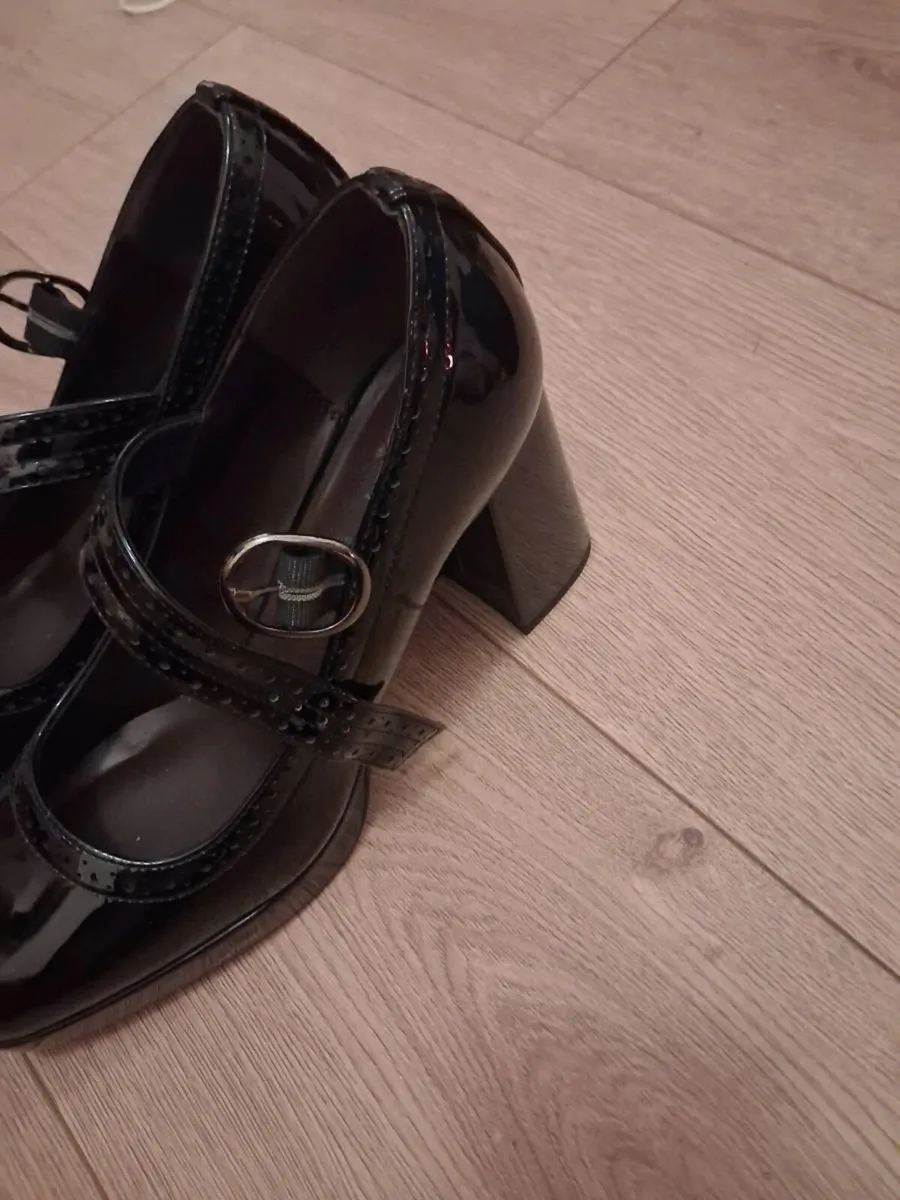 Ladys shoes - Image 2