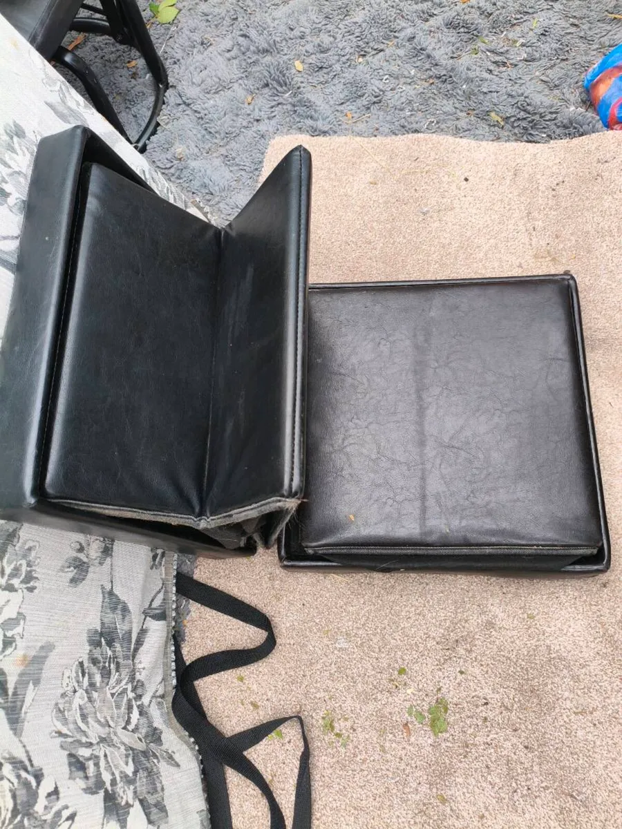 2 storage boxes,/seat 2 for 20 good and strong - Image 2