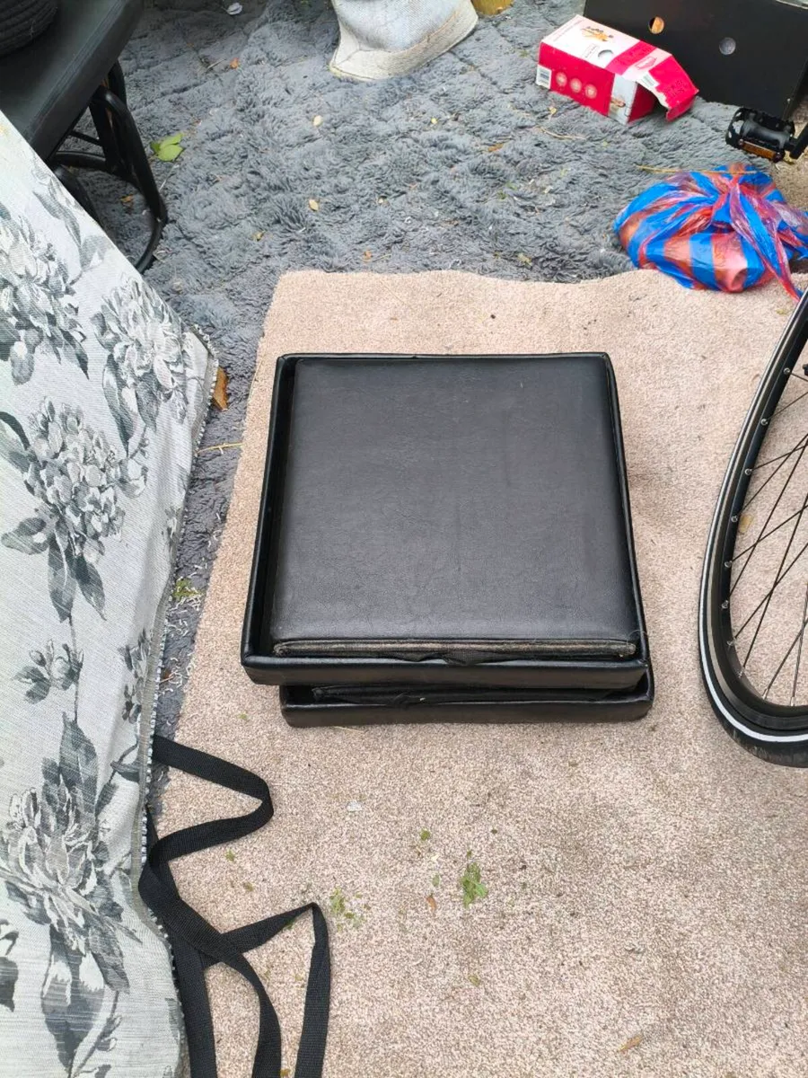 2 storage boxes,/seat 2 for 20 good and strong - Image 3