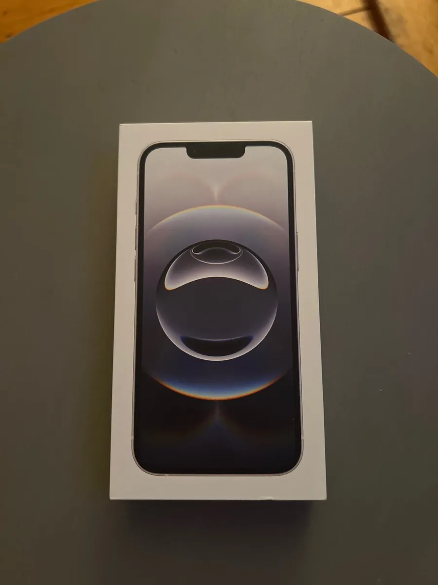 iPhone 16E - Image 2